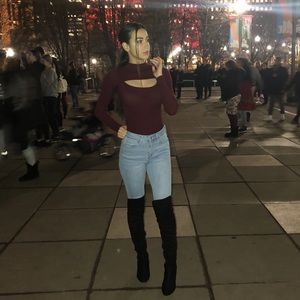 Meet your Posher, Arela